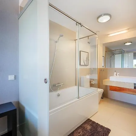 Higueronrentals Bahia Apartment Malaga